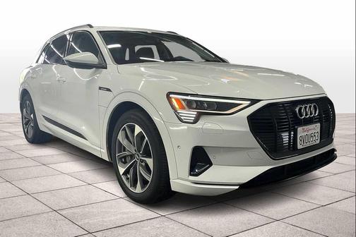 2021 Audi e-tron Premium Plus