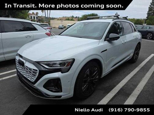 Glacier White Metallic 2024 Audi Q8 e-tron Prestige