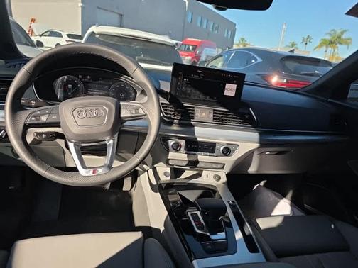 2024 Audi Q5 45 S line Premium Plus