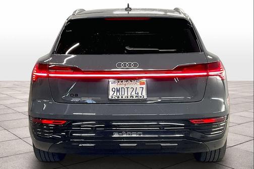 2024 Audi Q8 e-tron Premium Plus