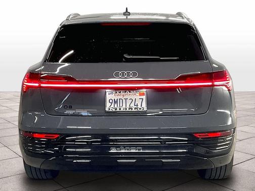 2024 Audi Q8 e-tron Premium Plus