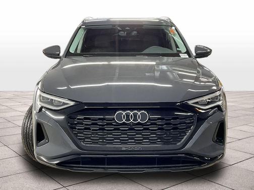 2024 Audi Q8 e-tron Premium Plus