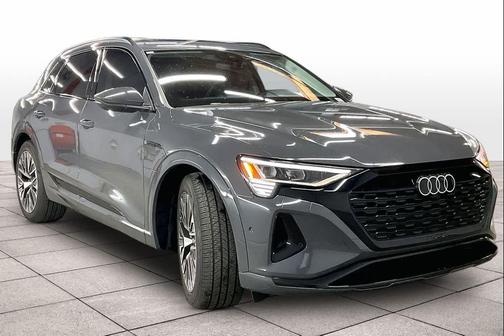 2024 Audi Q8 e-tron Premium Plus