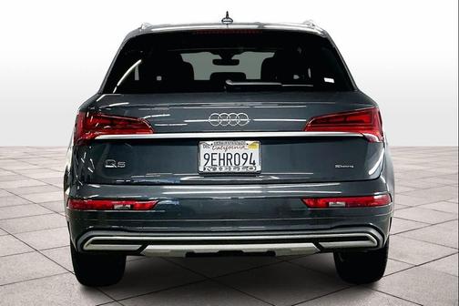 2023 Audi Q5 40 Premium