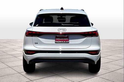 2025 Audi Q6 e-tron Premium Plus