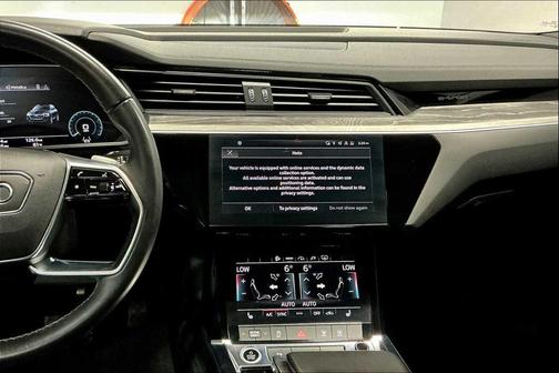 2022 Audi e-tron Premium