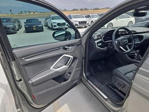 2022 Audi Q3 45 S line Premium