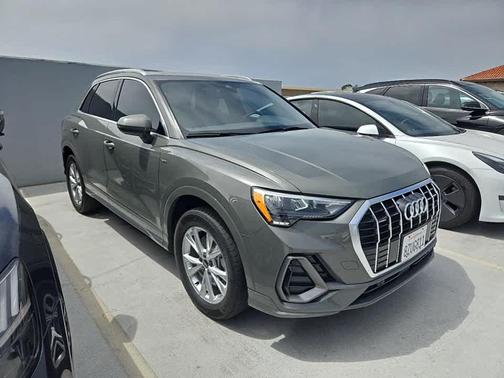 2022 Audi Q3 45 S line Premium
