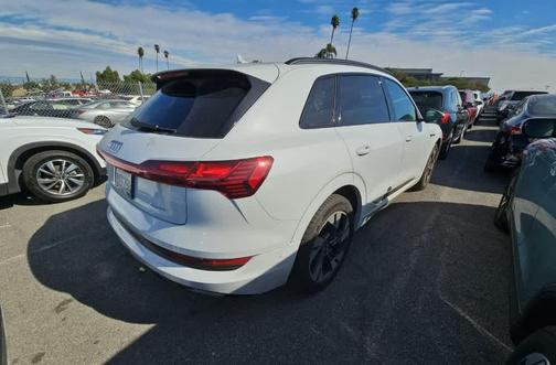 2021 Audi e-tron Premium