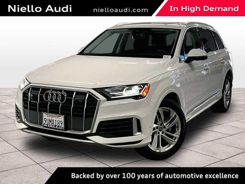 Carrara White 2023 Audi Q7 55 Premium Plus