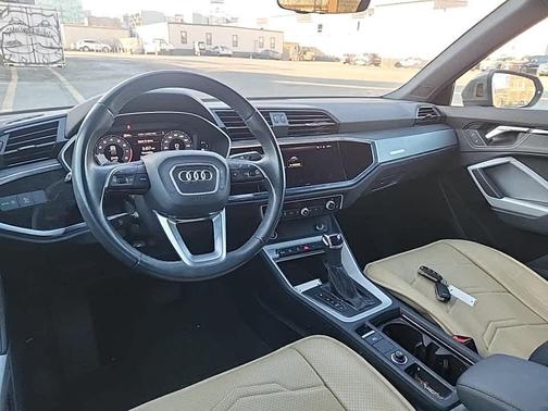 2023 Audi Q3 Premium 45 TFSI S line quattro Tiptronic