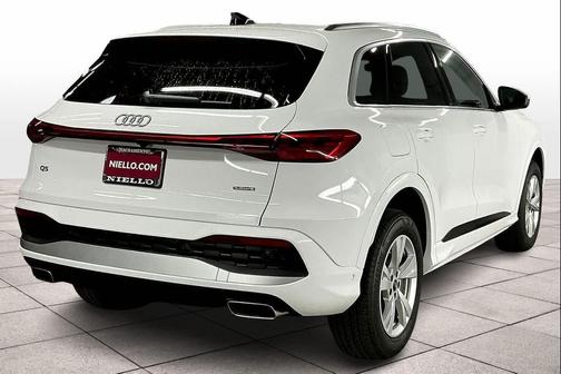 2025 Audi Q5 Premium TFSI quattro S tronic