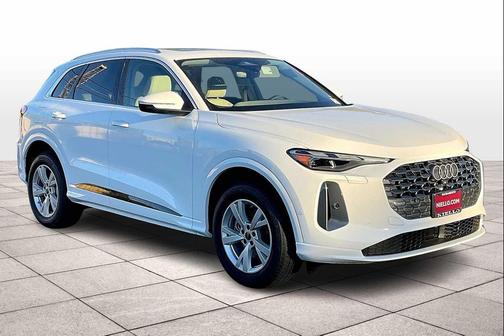 2025 Audi Q5 Premium TFSI quattro S tronic