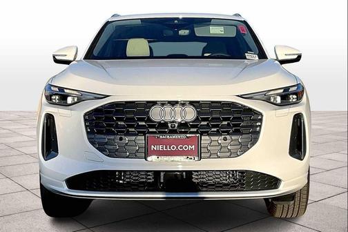 2025 Audi Q5 Premium TFSI quattro S tronic