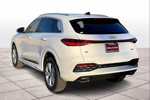 2025 Audi Q5 Premium TFSI quattro S tronic