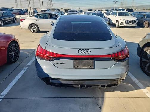 2022 Audi e-tron GT Prestige