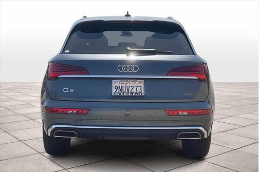 2025 Audi Q5 45 S line Prestige