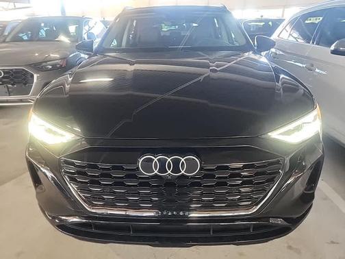 2024 Audi Q8 e-tron Premium