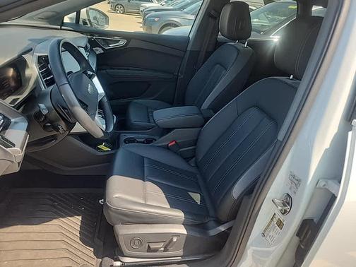 2023 Audi Q4 e-tron Premium Plus 50 quattro