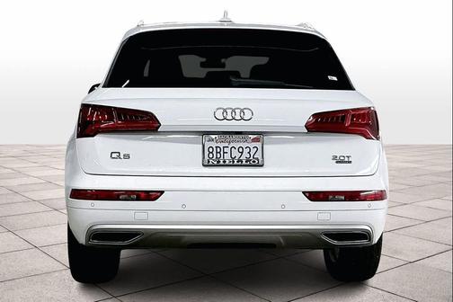 2018 Audi Q5 2.0T Premium Plus