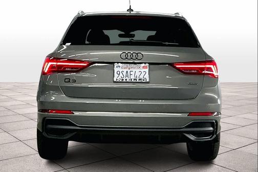 2025 Audi Q3 Premium 45 TFSI S line quattro Tiptronic