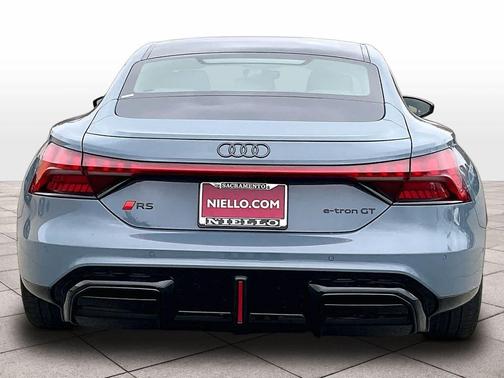 2026 Audi RS e-tron GT quattro