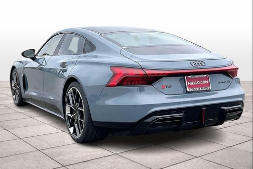 2026 Audi RS e-tron GT quattro