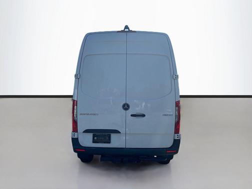 Arctic White 2024 Mercedes-Benz Sprinter 2500 Cargo 144 WB
