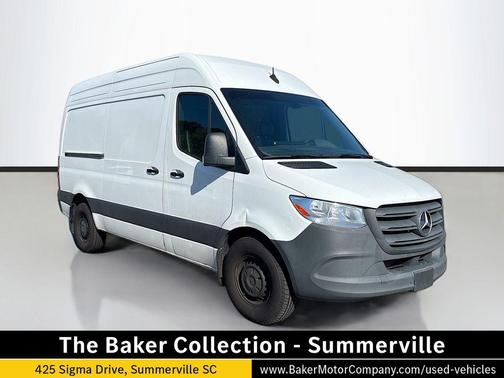 Arctic White 2024 Mercedes-Benz Sprinter 2500 Cargo 144 WB