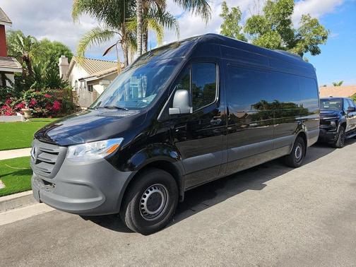 2025 Mercedes-Benz Sprinter 2500 High Roof