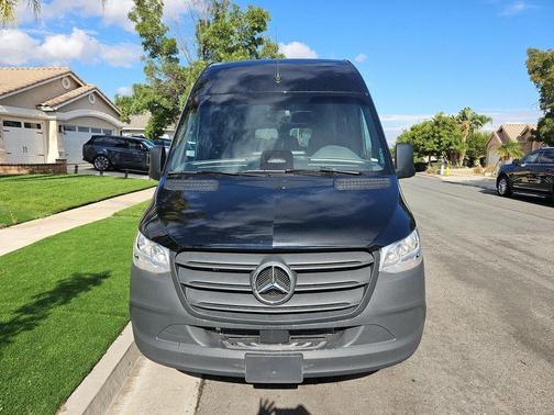 2025 Mercedes-Benz Sprinter 2500 High Roof