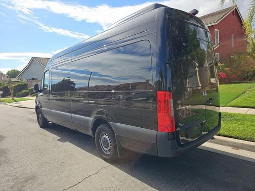 2025 Mercedes-Benz Sprinter 2500 High Roof