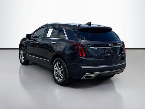 Manhattan Noir Metallic 2020 Cadillac XT5 Premium Luxury