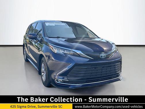 2022 Toyota Sienna XLE