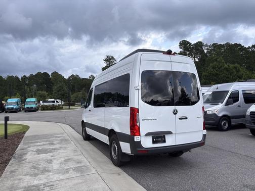 2024 Mercedes-Benz Sprinter 2500 Standard Roof