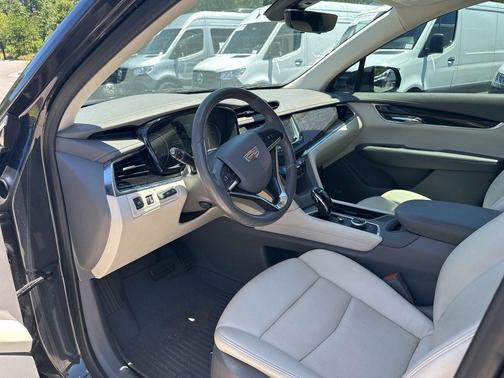 Wilder Metallic 2021 Cadillac XT6 Premium Luxury FWD