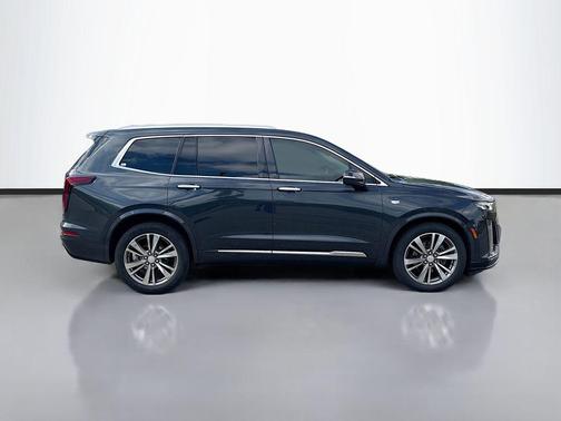 Wilder Metallic 2021 Cadillac XT6 Premium Luxury FWD