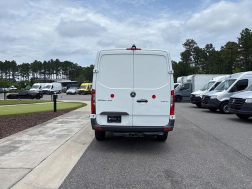 2020 Mercedes-Benz Sprinter 2500 Standard Roof