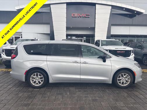 2024 Chrysler Voyager LX