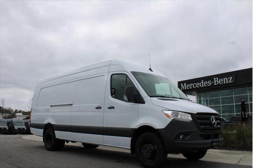 2024 Mercedes-Benz Sprinter 4500 High Roof 4-Cyl Diesel HO