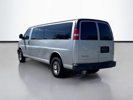 Silver Ice Metallic 2018 Chevrolet Express 3500 LS