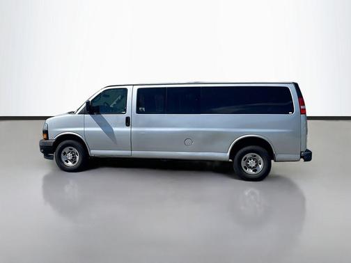 Silver Ice Metallic 2018 Chevrolet Express 3500 LS