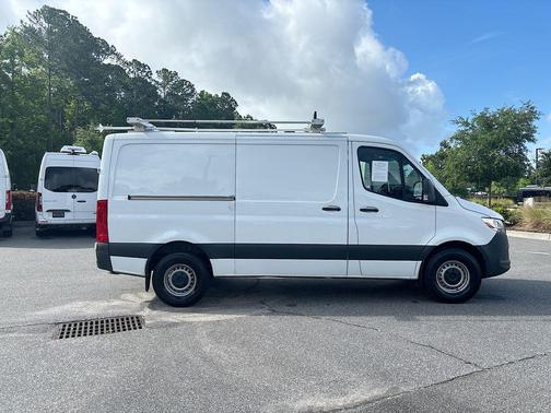 Arctic White 2021 Mercedes-Benz Sprinter 1500 Standard Roof I4