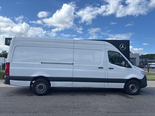 2024 Mercedes-Benz Sprinter 2500 Crew 170 WB