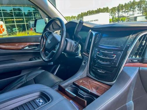 2018 Cadillac Escalade Luxury