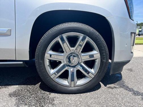 2018 Cadillac Escalade Luxury