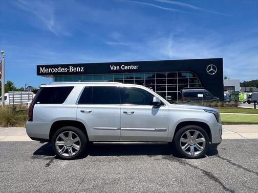 2018 Cadillac Escalade Luxury