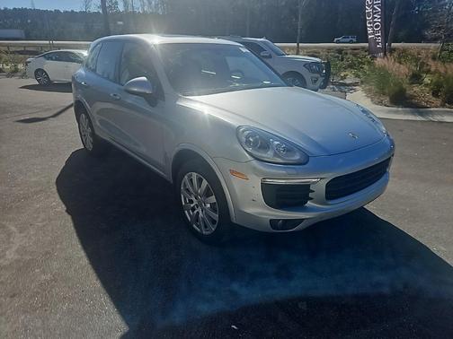 2017 Porsche Cayenne Platinum Edition