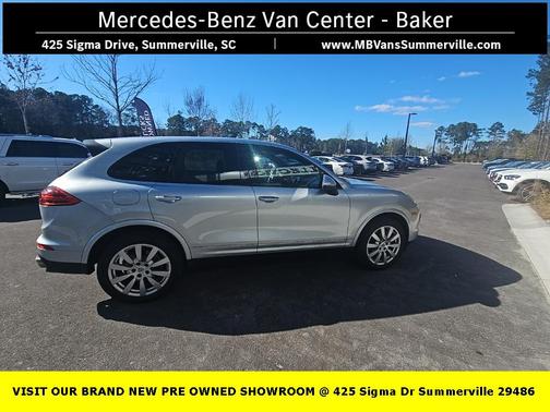 2017 Porsche Cayenne Platinum Edition