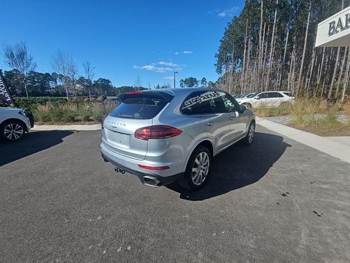 2017 Porsche Cayenne Platinum Edition
